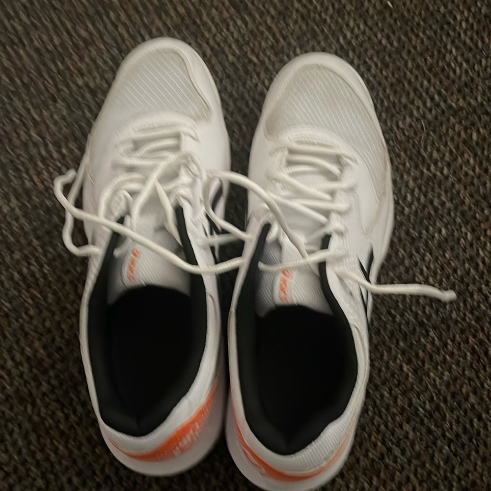 Asics pickleball, size 12, good condition.